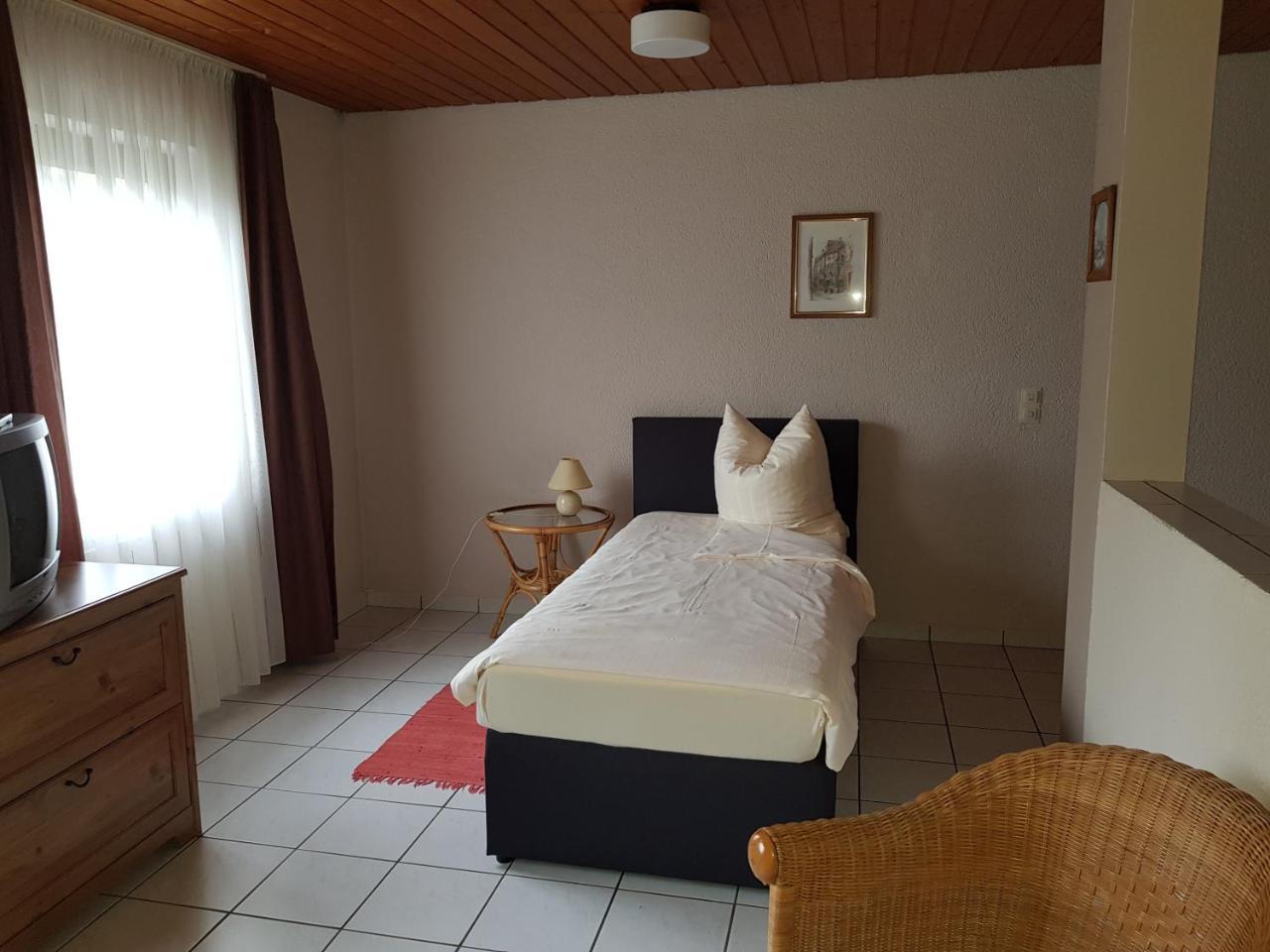 Hotel Restaurant Zur Hexe Überherrn المظهر الخارجي الصورة