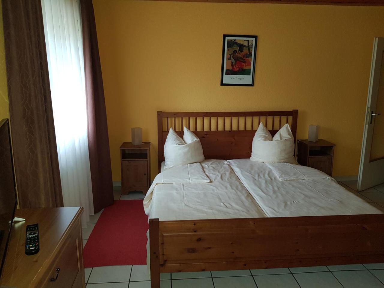 Hotel Restaurant Zur Hexe Überherrn المظهر الخارجي الصورة